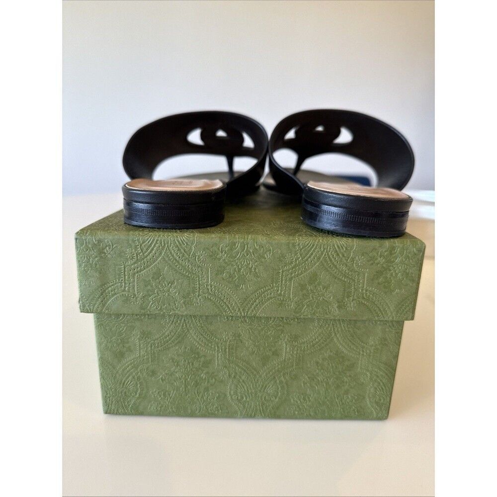 Gucci Black Leather GG Interlocking Cut Out Thong Sandals EU 38.5 US 8.5 - Picture 10 of 11